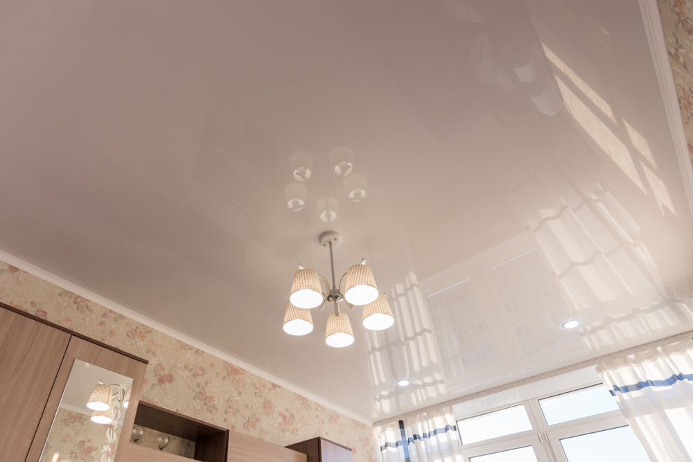 plafond met lampen